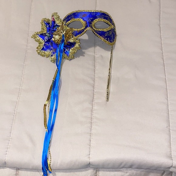 💙NWOT Venetian Masquerade Mask w/handle - Picture 5 of 8